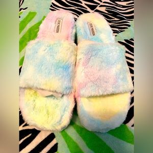 Woman’s new size 11